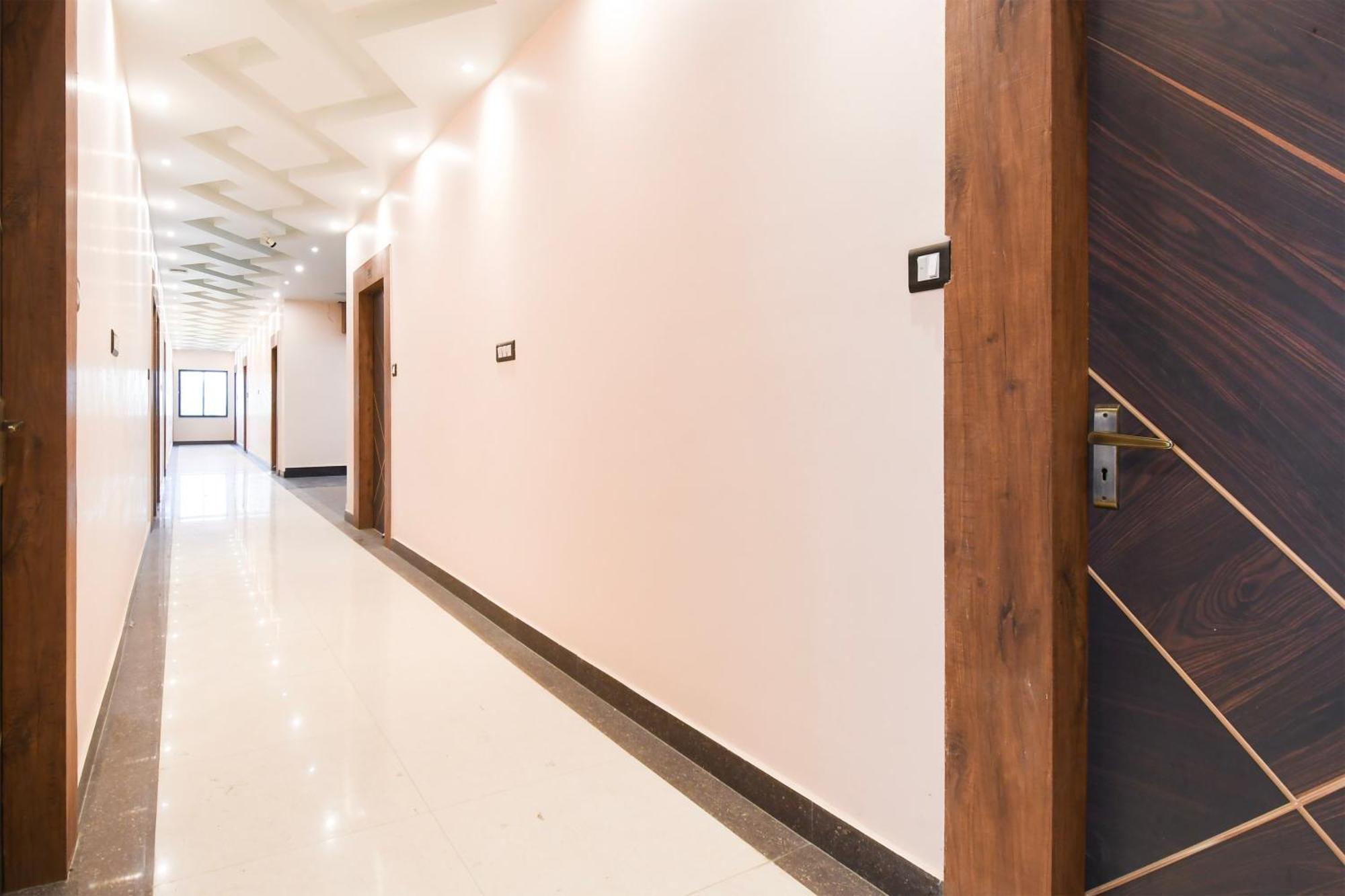 Hotel O Nilmadhab International تارابيث المظهر الخارجي الصورة