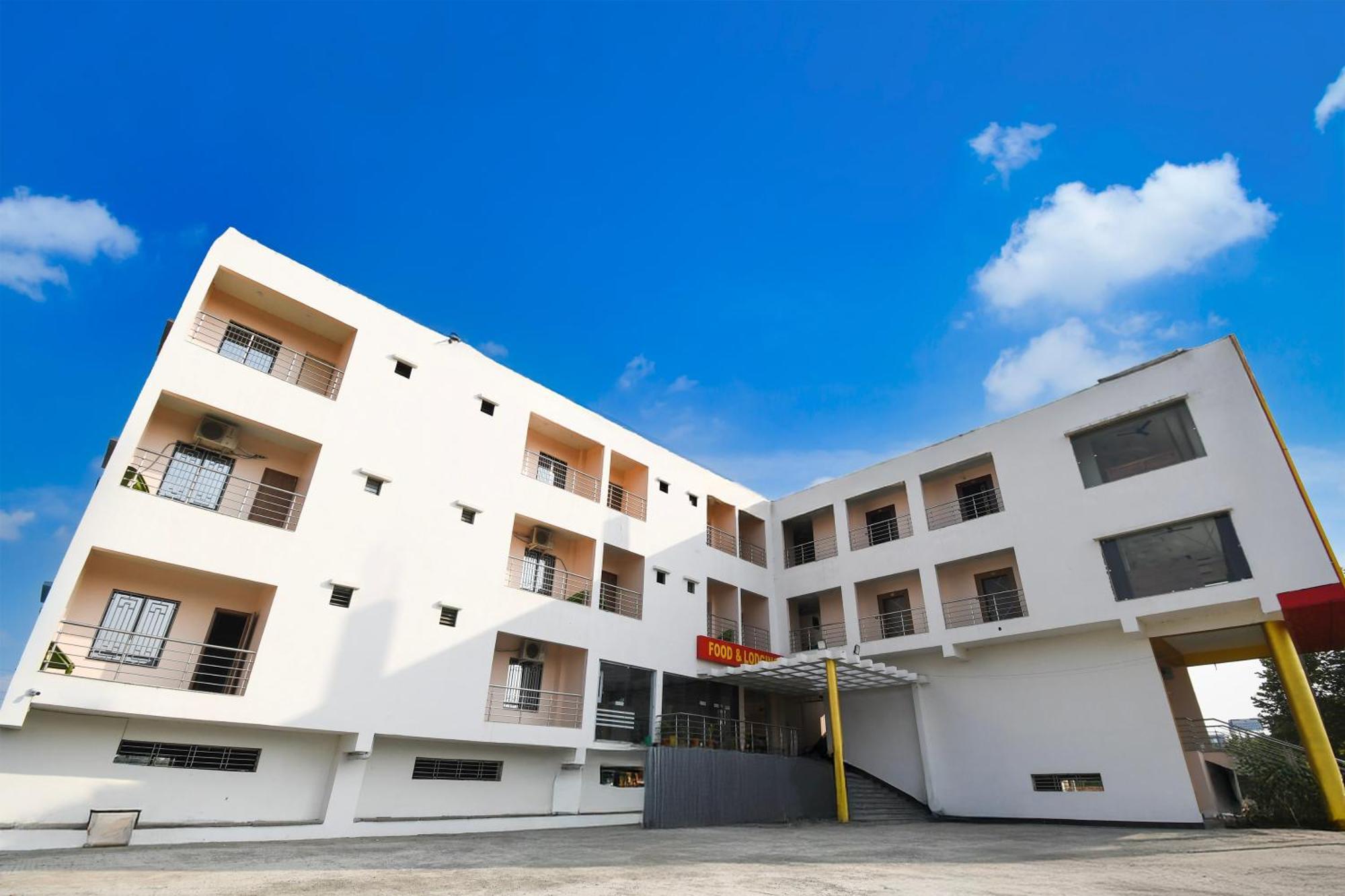 Hotel O Nilmadhab International تارابيث المظهر الخارجي الصورة
